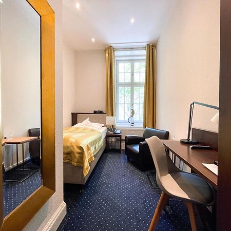 Hotel Wagner Im Dammtorpalais Hamburg Bagian luar foto