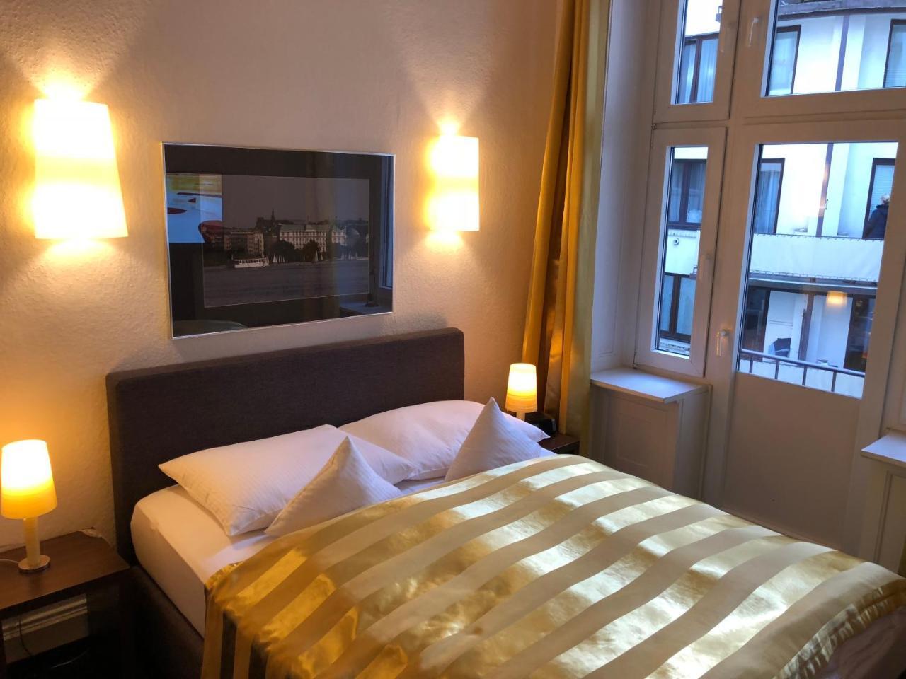 Hotel Wagner Im Dammtorpalais Hamburg Bagian luar foto