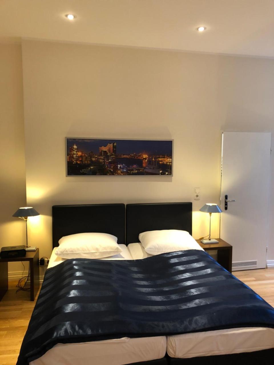 Hotel Wagner Im Dammtorpalais Hamburg Bagian luar foto
