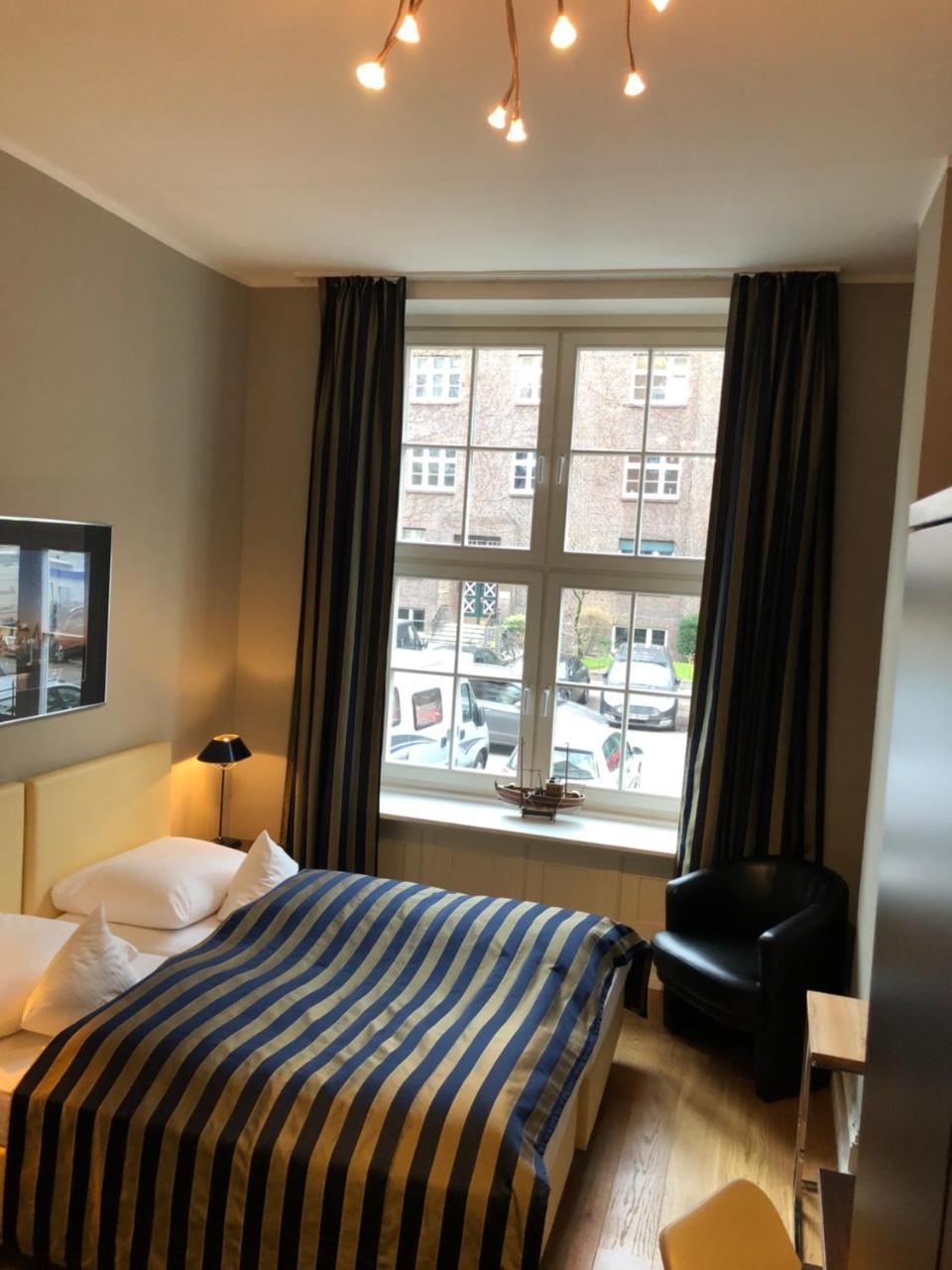 Hotel Wagner Im Dammtorpalais Hamburg Bagian luar foto